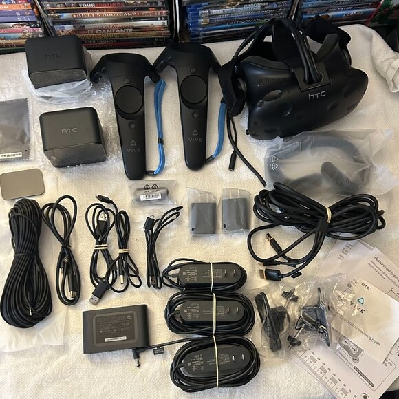 HTC Vive VR Headset Complete Set Full Kit System Virtual Reality for PC With Box - Picture 12 of 12